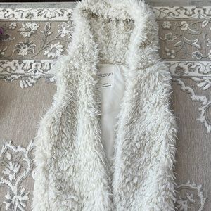 Aeropostale Fuzzy White Vest